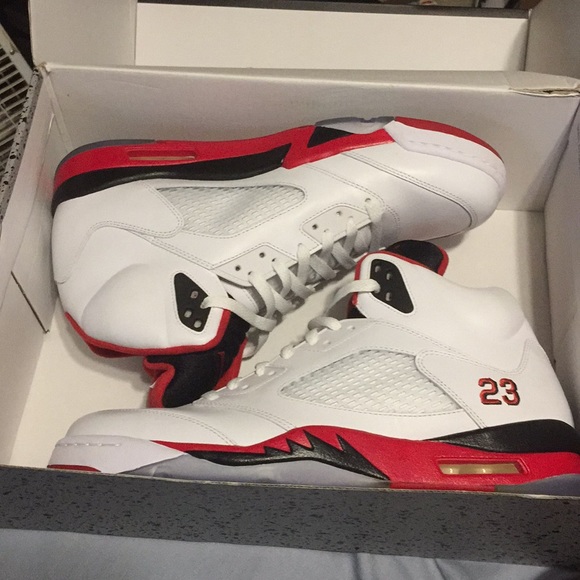 PROMOTIONAL RETRO 5 FIRE RED JORDANS 2013 - Picture 4 of 4